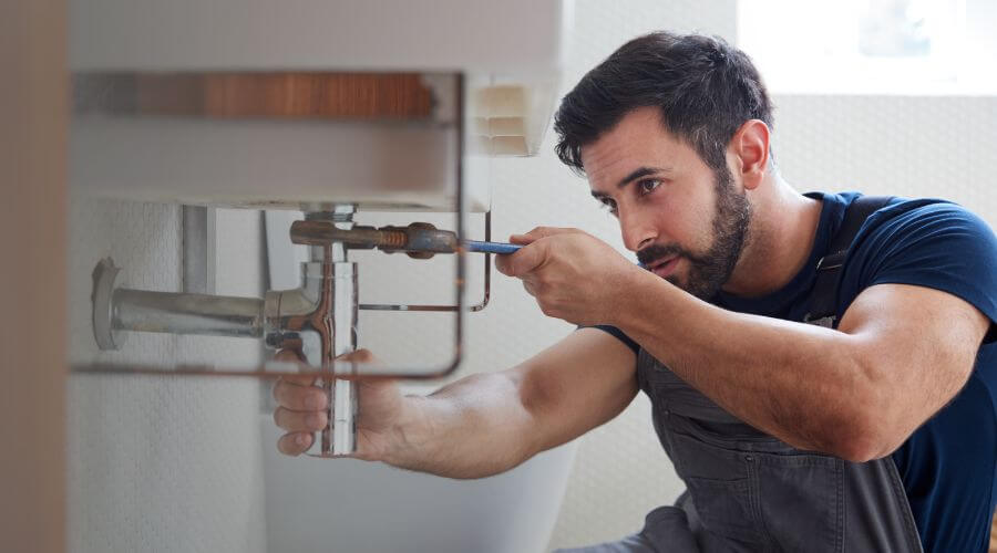 Faucet repair for sink in Hoskinston, KY